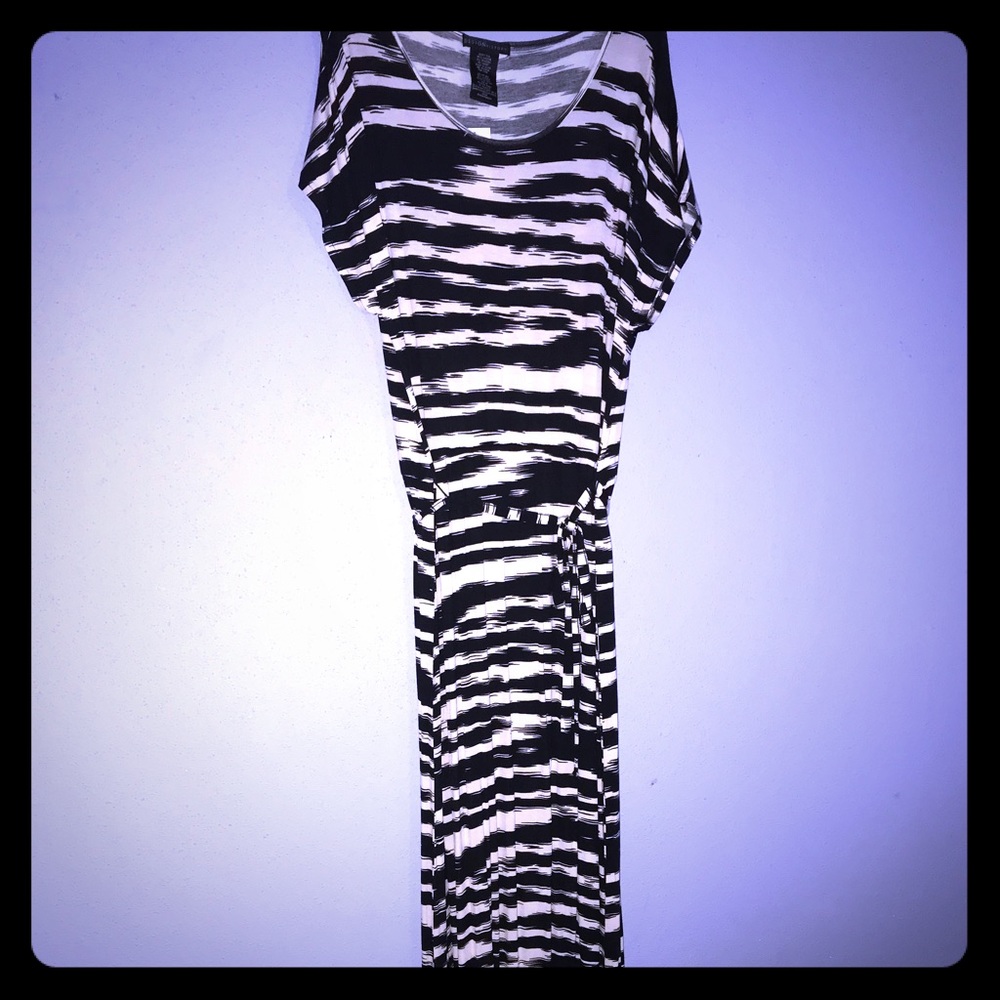 Maxi dress stripe patterned
